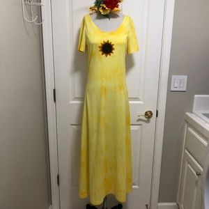 NWOT - Yellow Tie-dyed Sunflower T-shirt Maxi Dress